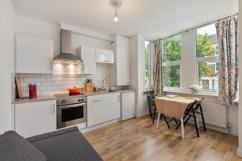 1 bedroom flat for sale, Stanlake Road, London