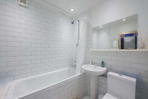 1 bedroom flat for sale, Claremont Square, Angel, Islington, London