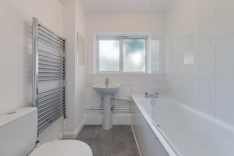 2 bedroom maisonette to rent, Hillmarton Road, London