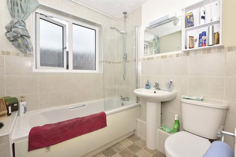 1 bedroom terraced house to rent, Alberta Drive, Horley RH6