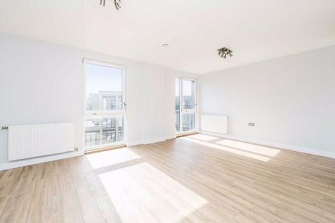 2 bedroom apartment to rent, Finchley Road, London