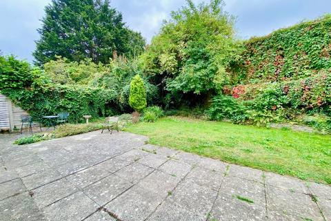 3 bedroom semi-detached house for sale, Lesley Close, Bexley