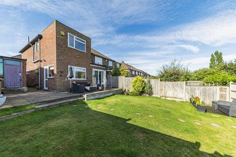 30 Felton Lea, Sidcup, DA14 6BA