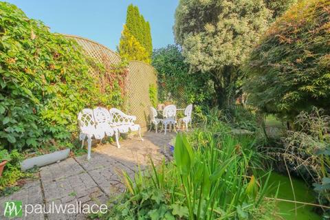 135 High Road, Broxbourne, EN10 7BS