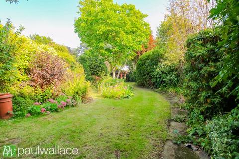 135 High Road, Broxbourne, EN10 7BS
