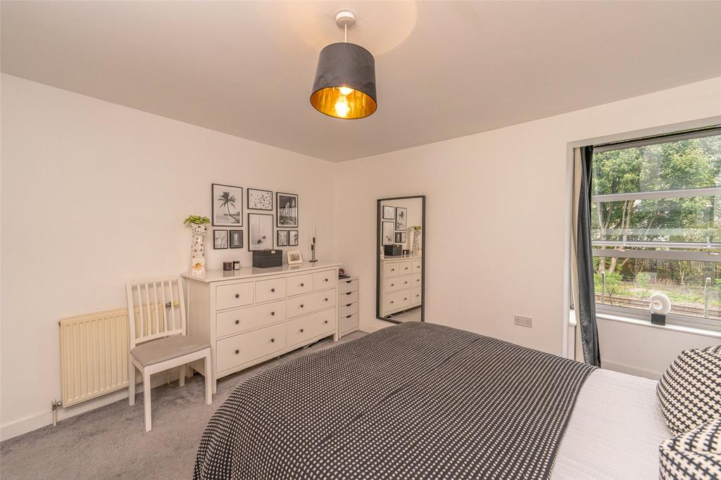 Bedroom 1 Alt