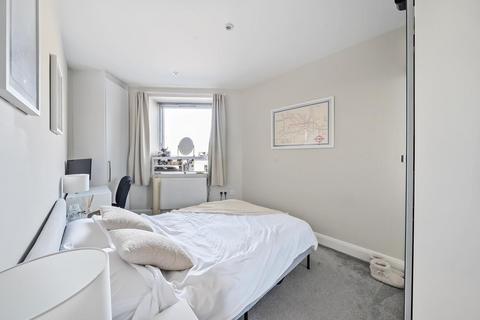 1 bedroom flat for sale, Buckingham House East, The Broadway, Stanmore HA7