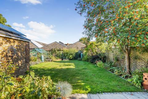 4 bedroom detached house for sale, Whitstable Road, Faversham, ME13