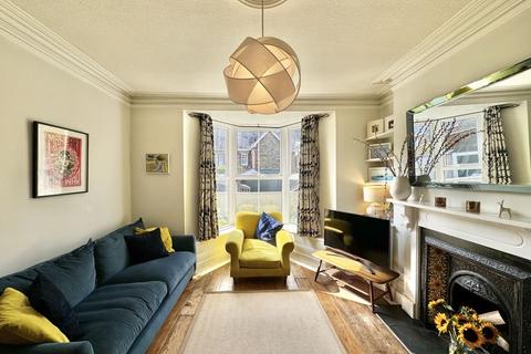 3 Campfield Terrace, Truro, TR1 1HX