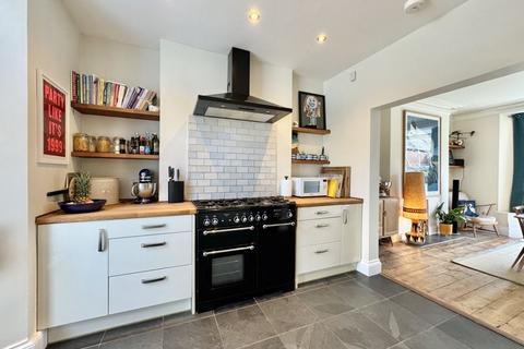 3 Campfield Terrace, Truro, TR1 1HX