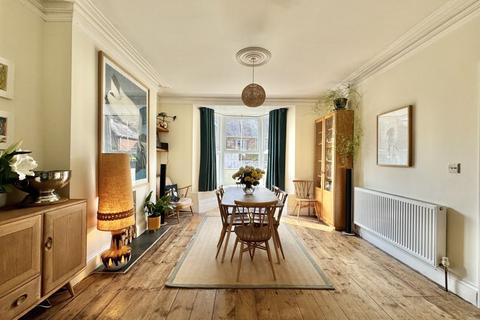 3 Campfield Terrace, Truro, TR1 1HX