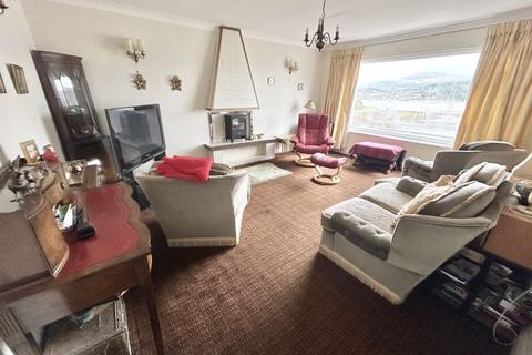 2 bedroom apartment for sale, Warren Drive, Conwy