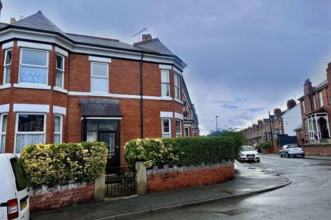 4 bedroom terraced house for sale, Rhiw Road, Colwyn Bay