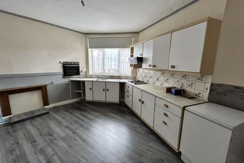 4 bedroom terraced house for sale, Rhiw Road, Colwyn Bay