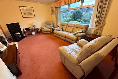 4 bedroom detached bungalow for sale, Compton Way, Abergele