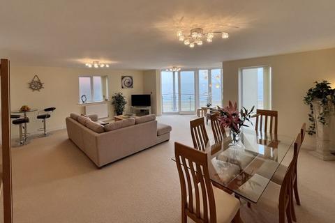 3 bedroom apartment for sale, Marine Road, Rhos on Sea