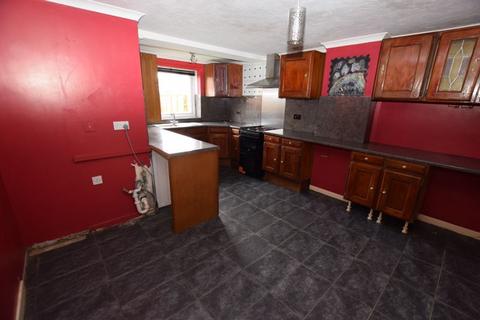 2 bedroom maisonette for sale, Gerald Square, Alton