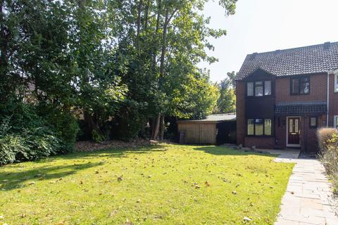 4 bedroom semi-detached house for sale, Orchard Close, Alresford