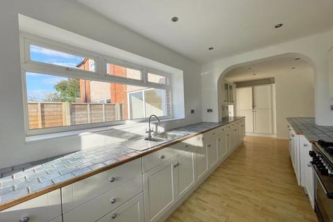 4 bedroom semi-detached house for sale, Glebelands , Claygate