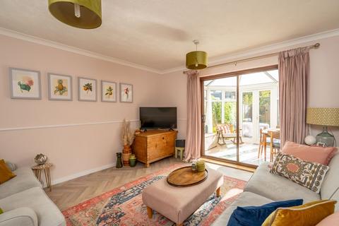 2 bedroom terraced house for sale, Mosse Gardens, Chichester