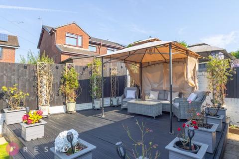 44 Cemetery Road, Royton, Oldham, OL2 5SW