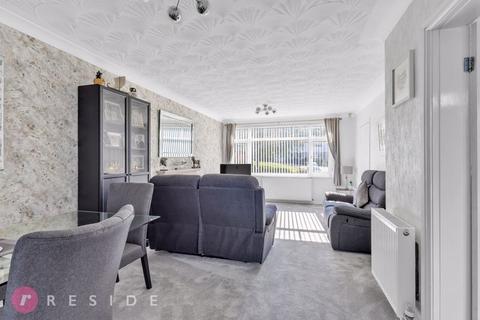 44 Cemetery Road, Royton, Oldham, OL2 5SW