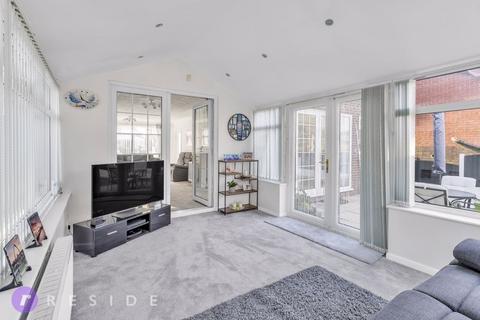 44 Cemetery Road, Royton, Oldham, OL2 5SW