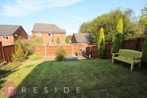 3 bedroom semi-detached house for sale, Strawberry Close, Rochdale OL16