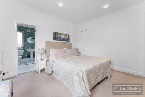 15 Mitchley Grove, South Croydon, CR2 9HS