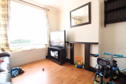 3 bedroom terraced house for sale, Westmorland Avenue, Luton