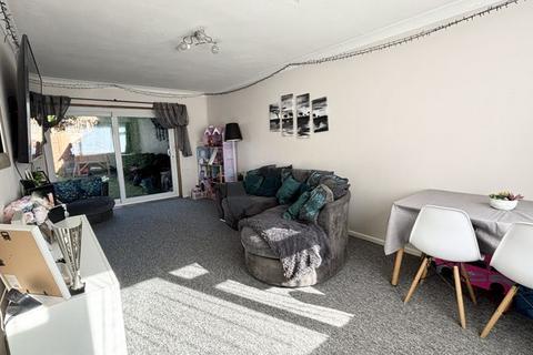 3 bedroom end of terrace house for sale, Avon Drive, Northmoor, Wareham