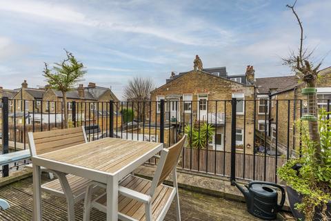 3 bedroom maisonette to rent, St Elmo Road, W12