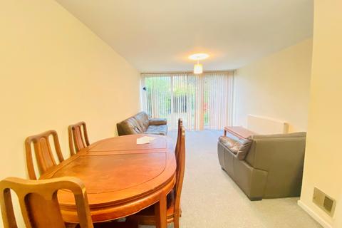 2 bedroom property to rent, Alpine Close, Chichester Road, Croydon, Surrey