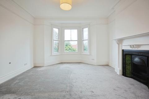 3 bedroom flat to rent, Holmwood Mansions, Uxbridge Road