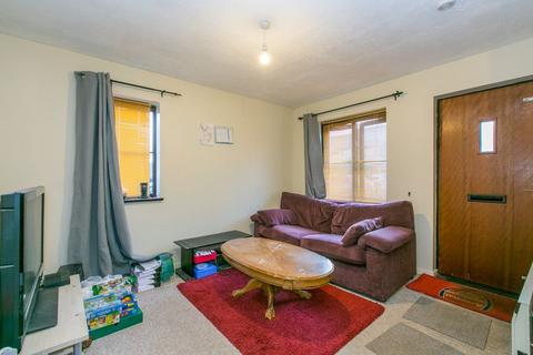 1 bedroom terraced house to rent, Heather Mead