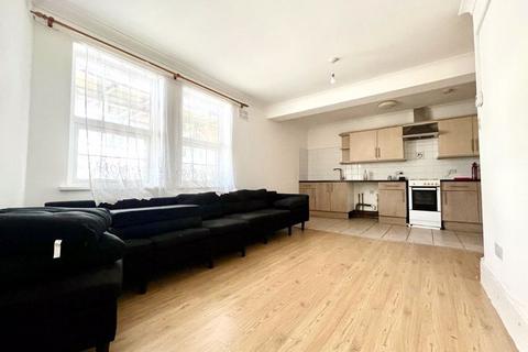 1 bedroom property to rent, Katherine Road, London E7