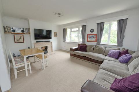 2 bedroom flat for sale, Church Road, Fleet GU51