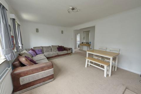 2 bedroom flat for sale, Church Road, Fleet GU51