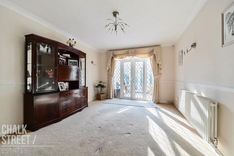 3 bedroom semi-detached house for sale, Corbets Tey Road, Upminster, RM14