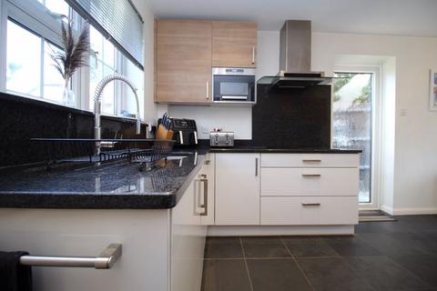 18 Firs Drive, Hedge End, Southampton, SO30 4QL