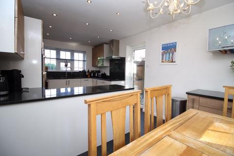 18 Firs Drive, Hedge End, Southampton, SO30 4QL