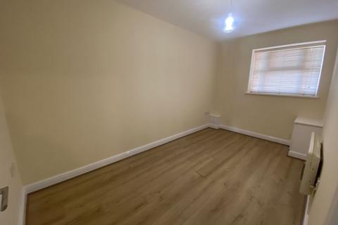 2 bedroom apartment to rent, York House, 369 Tudor Road