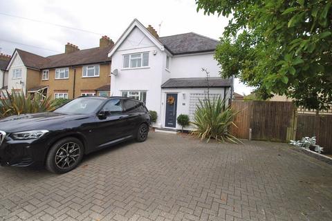 3 bedroom semi-detached house for sale, Gilders Road, Chessington