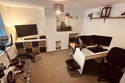 6 Ashmore Road, Gloucester, GL4 6SY