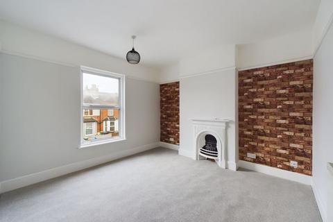 55 Linden Road, Gloucester, GL1 5HB