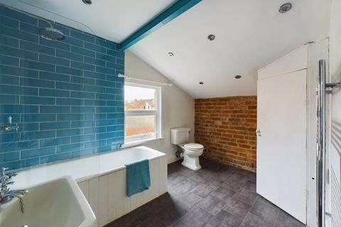 55 Linden Road, Gloucester, GL1 5HB