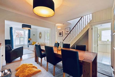 1 Mitchell Hill Terrace, Truro, TR1 1HY