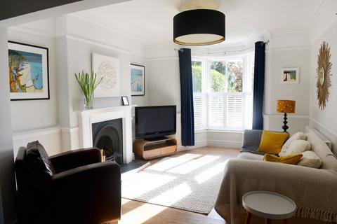 1 Mitchell Hill Terrace, Truro, TR1 1HY