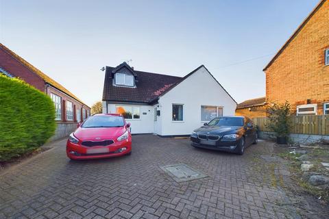 3 bedroom detached bungalow for sale, Southsea Road, Flamborough