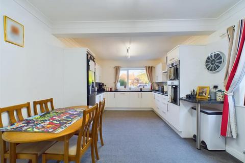 3 bedroom detached bungalow for sale, Southsea Road, Flamborough